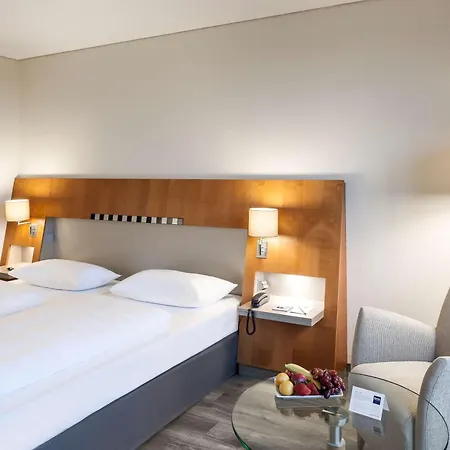 Dorint Am Nuerburgring Hocheifel Otel Nürburg