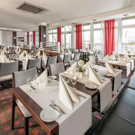 Dorint Am Nuerburgring Hocheifel Hotel 4*