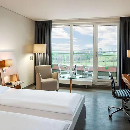 Dorint Am Nuerburgring Hocheifel Otel Nürburg